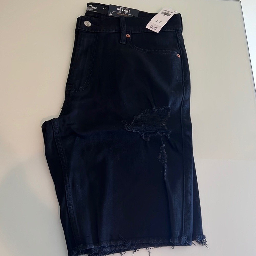 Hollister black no fade 9” denim short